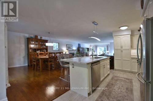 4 Pauline Place, Wasaga Beach, ON - Indoor Photo Showing Kitchen