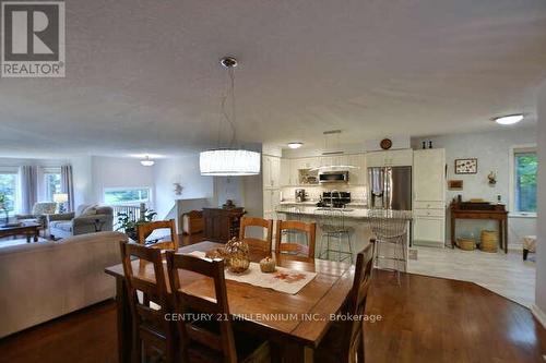 4 Pauline Place, Wasaga Beach, ON - Indoor Photo Showing Dining Room