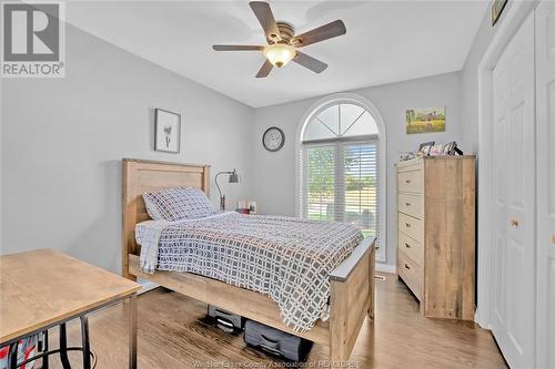 21166 Erie Street South, Wheatley, ON - Indoor Photo Showing Bedroom