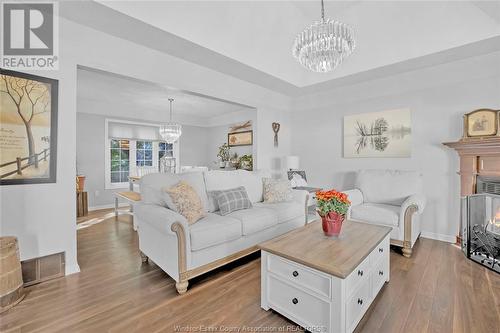 21166 Erie Street South, Wheatley, ON - Indoor Photo Showing Living Room