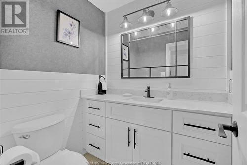 21166 Erie Street South, Wheatley, ON - Indoor Photo Showing Bathroom