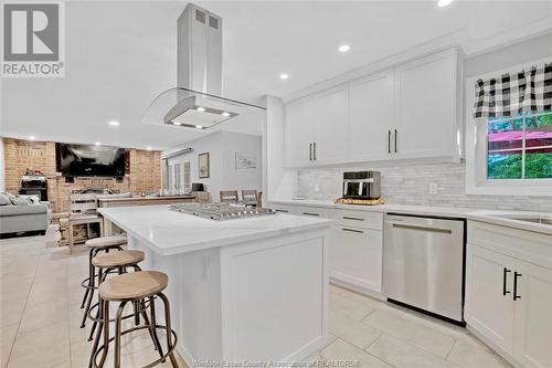 21166 Erie Street South, Wheatley, ON - Indoor Photo Showing Kitchen With Upgraded Kitchen