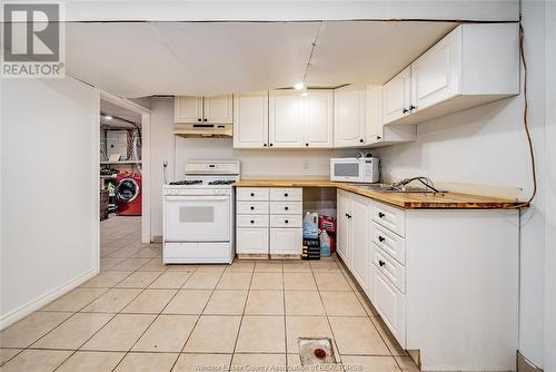 12613 Dillon Drive, Tecumseh, ON - Indoor Photo Showing Kitchen