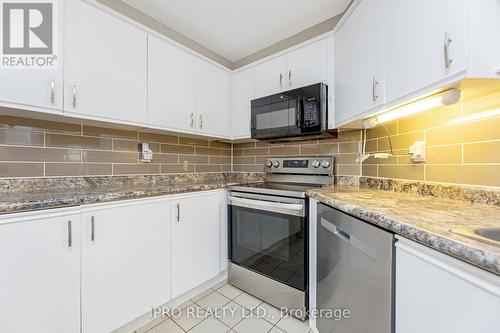 509 - 26 Hall Road, Halton Hills, ON - Indoor Photo Showing Kitchen