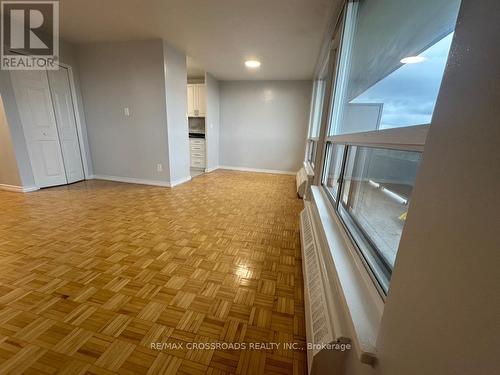 610 - 363 Lakeshore Road E, Mississauga, ON - Indoor Photo Showing Other Room