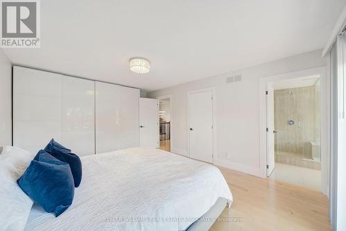 1414 Cawthra Road, Mississauga, ON - Indoor Photo Showing Bedroom