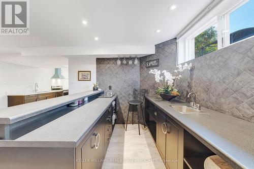 1414 Cawthra Road, Mississauga, ON - Indoor Photo Showing Kitchen