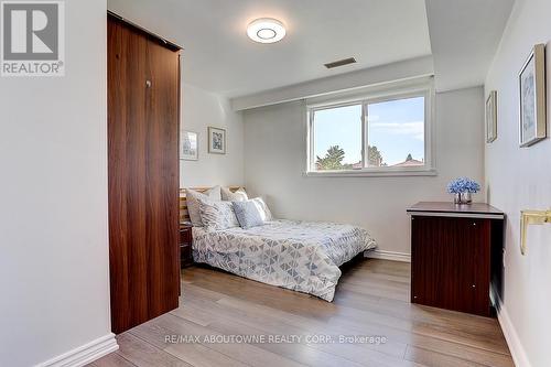 31 Lambeth Square, Toronto, ON - Indoor Photo Showing Bedroom