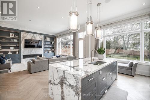 6 Stubbs Drive, Toronto, ON - Indoor Photo Showing Kitchen With Upgraded Kitchen