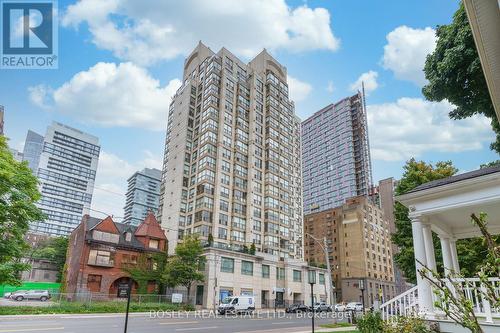 601 - 298 Jarvis Street, Toronto, ON - Outdoor With Facade