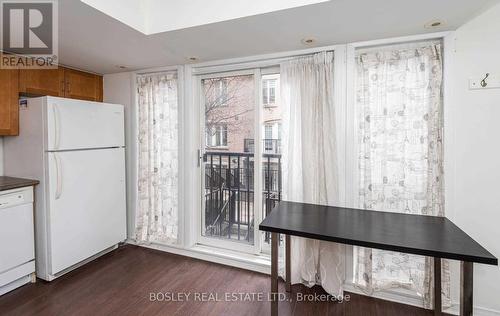 1007 - 54 East Liberty Street, Toronto, ON - Indoor Photo Showing Kitchen