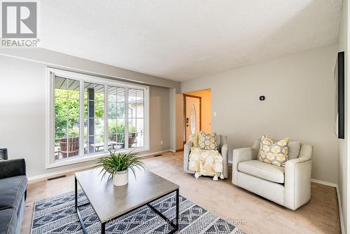 167 Woodlane Court, Oshawa, ON - Indoor Photo Showing Living Room