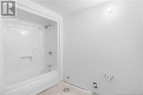 121 Attenborough Drive, Fredericton, NB - Indoor Photo Showing Bathroom