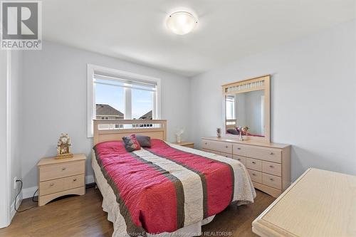 4411 Belmont Avenue, Lakeshore, ON - Indoor Photo Showing Bedroom