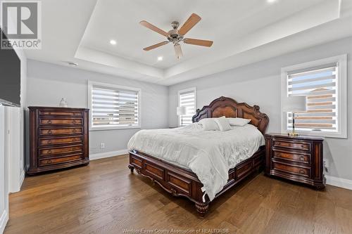 4411 Belmont Avenue, Lakeshore, ON - Indoor Photo Showing Bedroom