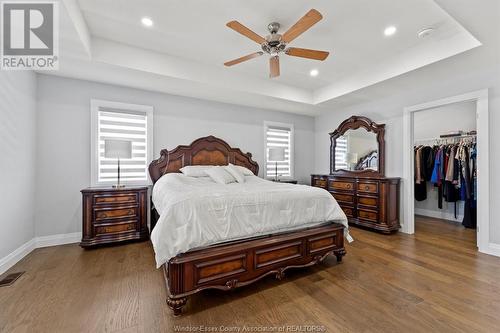 4411 Belmont Avenue, Lakeshore, ON - Indoor Photo Showing Bedroom