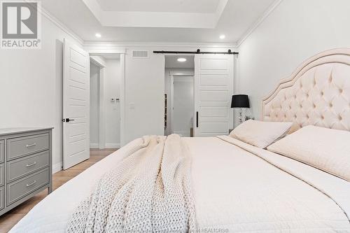 385 Caserta Crescent, Lakeshore, ON - Indoor Photo Showing Bedroom