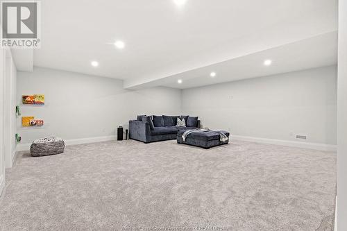 385 Caserta Crescent, Lakeshore, ON - Indoor Photo Showing Other Room