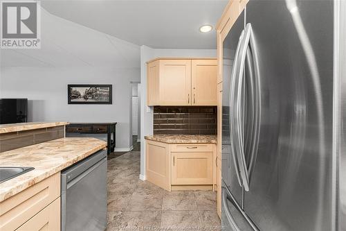 325 Village Grove Unit# 403, St. Clair Beach, ON - Indoor Photo Showing Kitchen