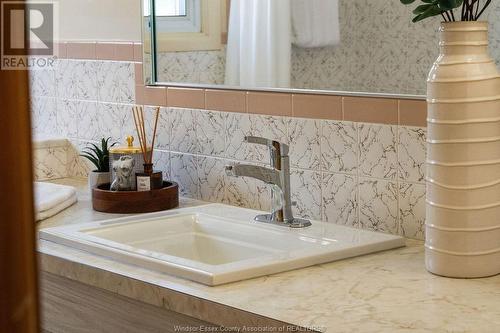 2275 Woodlawn Avenue, Windsor, ON - Indoor Photo Showing Bathroom