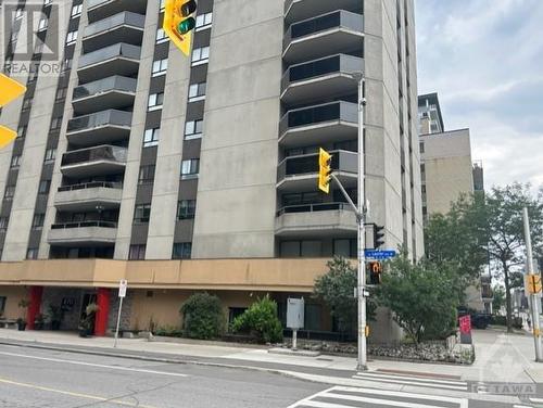 470 Laurier Avenue W Unit#1703, Ottawa, ON - Outdoor With Balcony