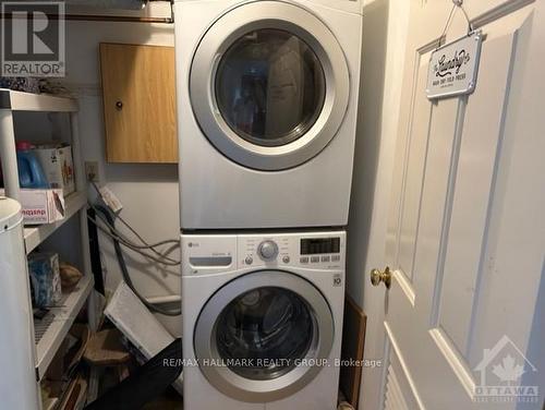 1703 - 470 Laurier Avenue W, Ottawa, ON - Indoor Photo Showing Laundry Room