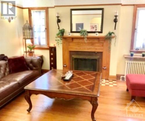 404 Holland Avenue, Ottawa, ON - Indoor Photo Showing Living Room With Fireplace