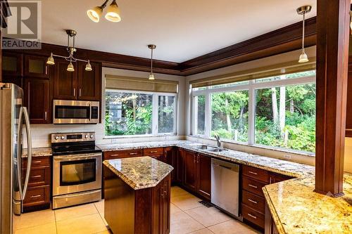 3437 Baskins Beach Road, Ottawa, ON - Indoor Photo Showing Kitchen With Double Sink