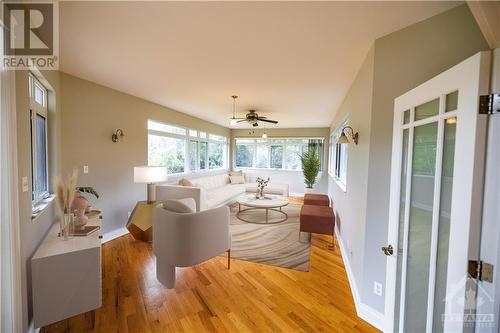 3437 Baskins Beach Road, Ottawa, ON - Indoor Photo Showing Living Room