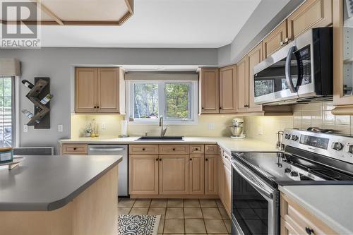 154 Norden Cres, Sault Ste. Marie, ON - Indoor Photo Showing Kitchen