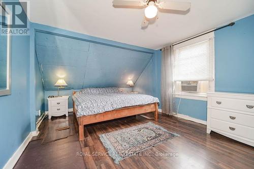 19 Ritson Road S, Oshawa (Central), ON - Indoor Photo Showing Bedroom