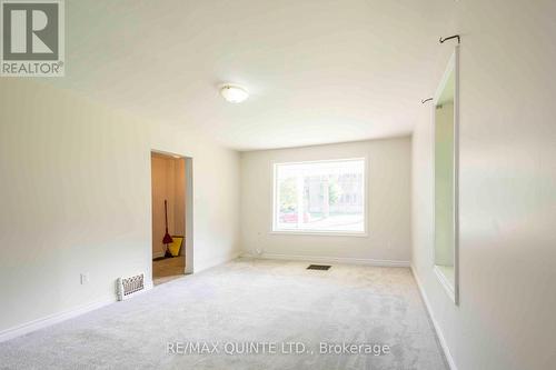 192 Dufferin Avenue, Belleville, ON - Indoor Photo Showing Other Room