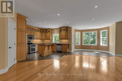 1815 Foxdale Place, Kingston, ON - Indoor Photo Showing Kitchen