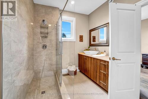 8 Curtis Street, Prince Edward County (Picton), ON - Indoor Photo Showing Bathroom