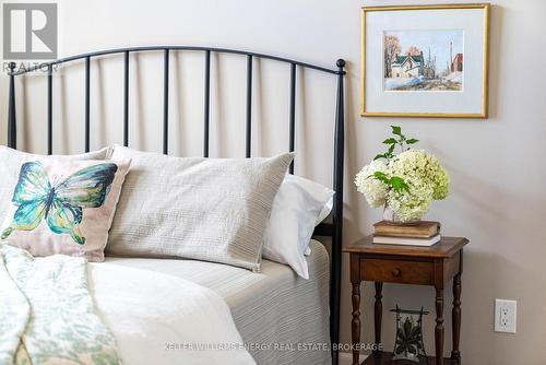 8 Curtis Street, Prince Edward County (Picton), ON - Indoor Photo Showing Bedroom