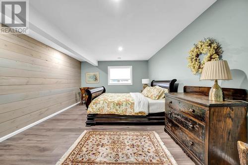 8 Curtis Street, Prince Edward County (Picton), ON - Indoor Photo Showing Bedroom