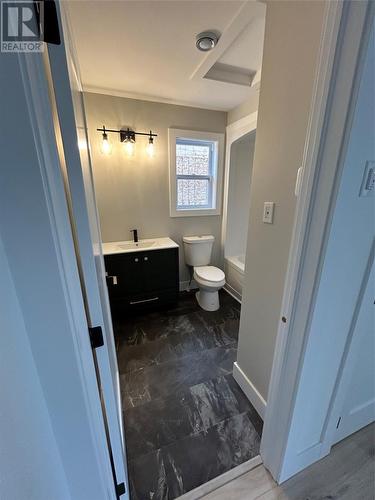 29 Leonard J.Cowley Street, St. John'S, NL - Indoor Photo Showing Bathroom