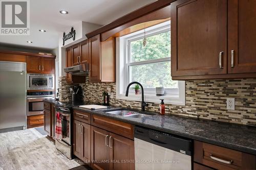 351323 17Th Line, East Garafraxa, ON - Indoor Photo Showing Kitchen With Double Sink