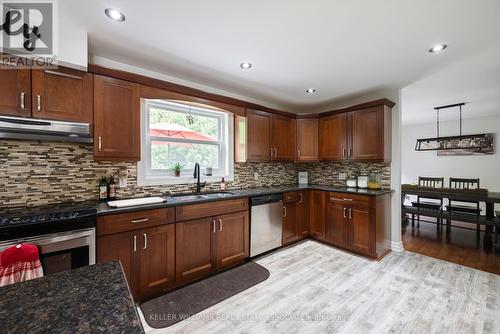 351323 17Th Line, East Garafraxa, ON - Indoor Photo Showing Kitchen With Double Sink