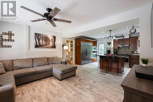 351323 17Th Line, East Garafraxa, ON - Indoor Photo Showing Living Room