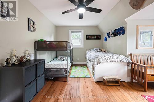 351323 17Th Line, East Garafraxa, ON - Indoor Photo Showing Bedroom