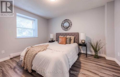 2 - 83 Westmount Road N, Waterloo, ON - Indoor Photo Showing Bedroom