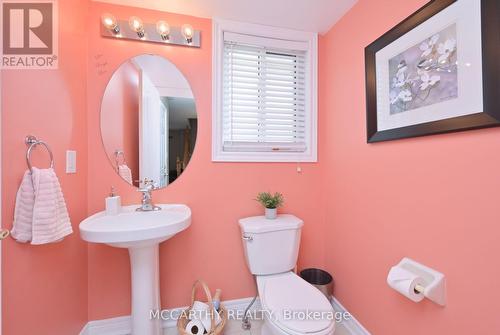 225 Berry Street, Shelburne, ON - Indoor Photo Showing Bathroom