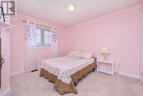 225 Berry Street, Shelburne, ON - Indoor Photo Showing Bedroom