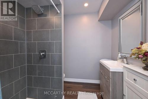 225 Berry Street, Shelburne, ON - Indoor Photo Showing Bathroom