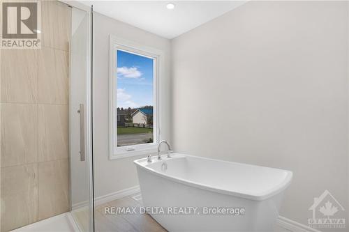 398 Marcel Street, Alfred And Plantagenet, ON - Indoor Photo Showing Bathroom