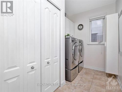 454 Brunskill Way, Ottawa, ON - Indoor Photo Showing Laundry Room