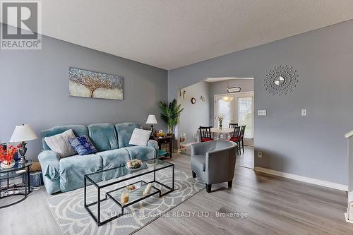 189 Garden Street, Pembroke, ON - Indoor Photo Showing Living Room