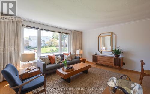 54 Pinebrook Avenue, Toronto, ON - Indoor Photo Showing Living Room