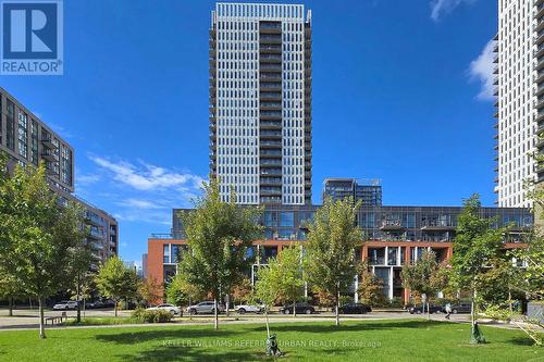 154 Sumach Street, Toronto, ON - Outdoor With Facade